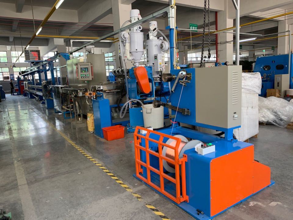 0.05-16.0mm Insulated Cable Wire Extruder Extrusion Sheathing Electrical Cable Wire Making Machine